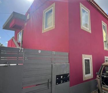 Parede Apartment | Aloha Pink House