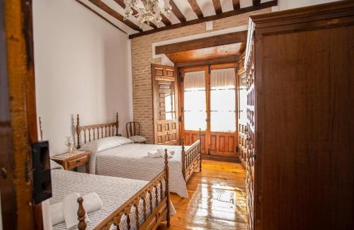 Rueda House | Alojaguay RUEDA, CASA MUSEO RÚSTICA-MODERNA, máxima TRANQUILIDAD con COMODIDAD
