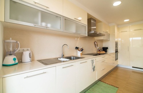 Ponta Delgada Apartment | Alojamento Encantador no Centro de Ponta Delgada