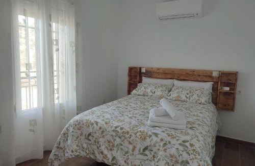 San Martin de Montalban House | Alojamiento Turístico La Cantuérgana