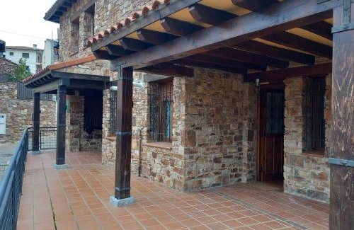 Robledillo de la Jara House | Alojamientos Poseidon