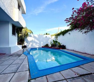 Colonia Campestre House | Alojamiento para 3 con alberca en Merida