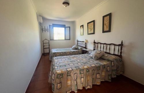 Cuevas del Becerro House | Alojamiento rural Huerta Mandre