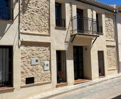 Cortes de Pallas House | Alojamiento Rural Villa Pedrón
