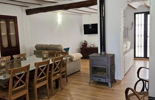 Cortes de Pallas House | Alojamiento Rural Villa Pedrón