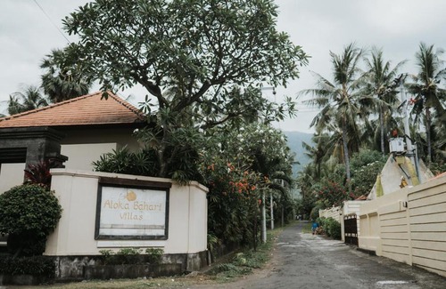 Penuktukan House | ALOKA BAHARI Villas