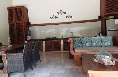 Penuktukan Villa | Aloka Bahari Villas