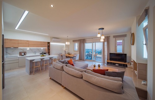 Piskopiano Villa | Aloni 3 bedroom Sea View Villa, sleeps 7 persons