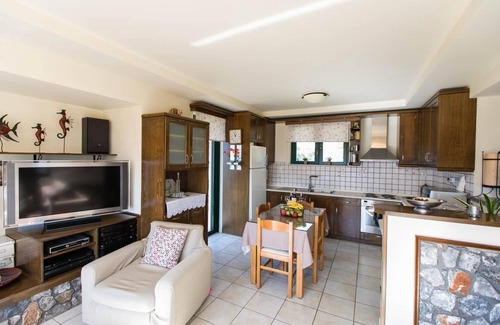 Kaina Villa | Aloni Villa - Three Bedroom Villa, Sleeps 6