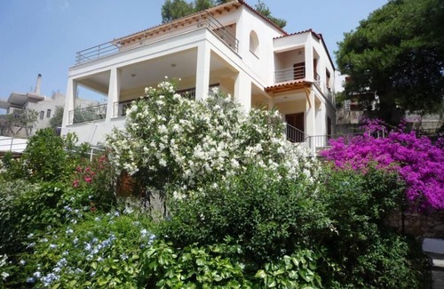 Votsi House | Alonissos: High standard seafront villa
