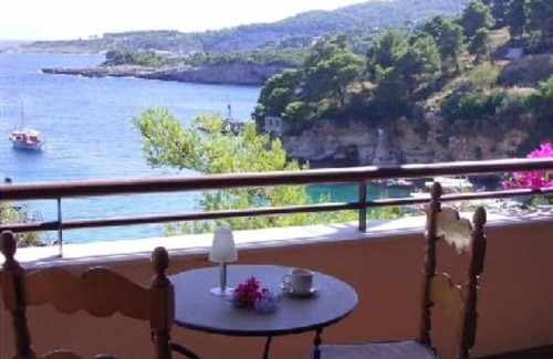Votsi Villa | Alonissos: house/villa - 6 rooms - 8/10 persons