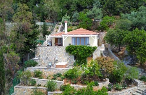 Nimfea Villa | Alonissos Luxury Villa with Jacuzzi and Beach
