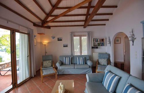 Nimfea Villa | Alonissos Luxury Villa with Jacuzzi and Beach
