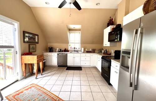 Marshall Cottage | Alpacas, Rolling Hills & Starry Nights – Peaceful 3-Bedroom Farm Retreat