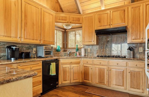 Lake Arrowhead House | Alpen Adventures | Stunning Lake View