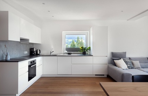 Bischofshofen Apartment | Alpen Penthouse with Whirlpool and Sauna