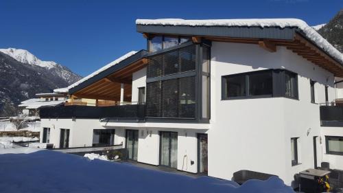 Umhausen Apartment | Alpenappartement Sonne