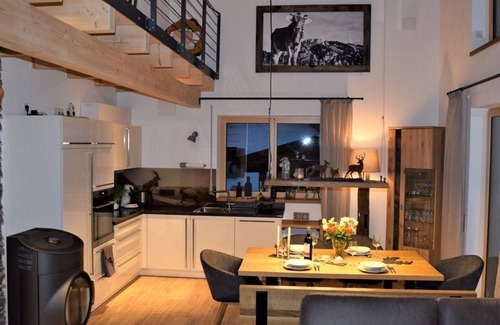 Oberzollhaus House | Alpenchalet Allgäu - vacation home, shower or bath, WC, 2 bedrooms