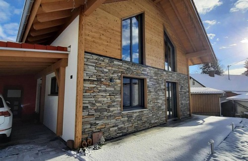 Oberzollhaus House | Alpenchalet Allgäu - vacation home, shower or bath, WC, 2 bedrooms