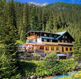 Enzingerboden Hotel | Alpengasthof Paletti