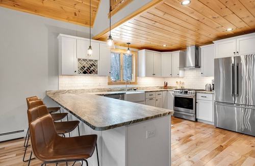 Sunday River Area House | Alpenglow at Barker- Walk to the slopes