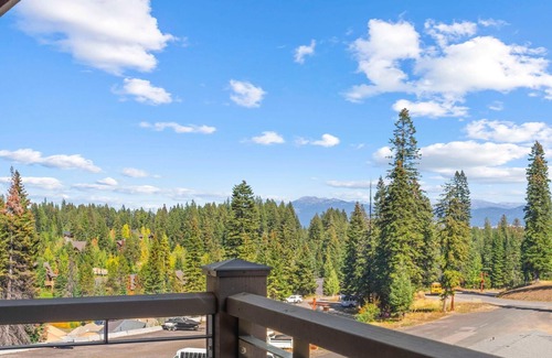 Tamarack Resort Condo | Alpenglow Escape | 1B Village Condo