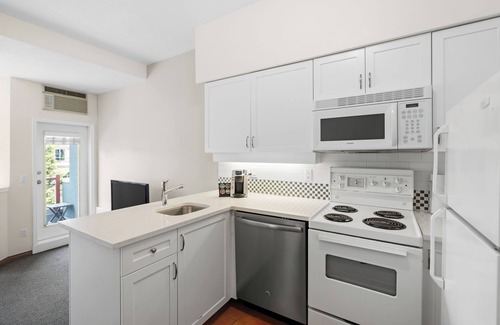 Village North Condo | Alpenglow Lodge Family & Work Retreat by MVA
