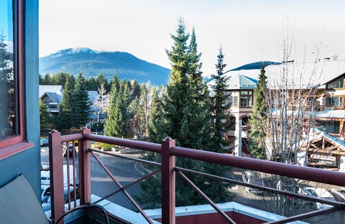 Village North Condo | Alpenglow Lodge Family & Work Retreat by MVA