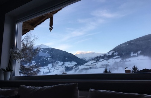 Bad Hofgastein Apartment | AlpenglueckGastein - private mountain lodge