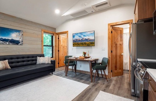 Victor House | Alpenhaus - Yellowstone, GTNP, Targhee, Jackson