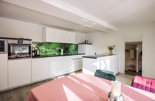 Hungerburg-Hoheninnsbruck Apartment | AlpenNest Apartment