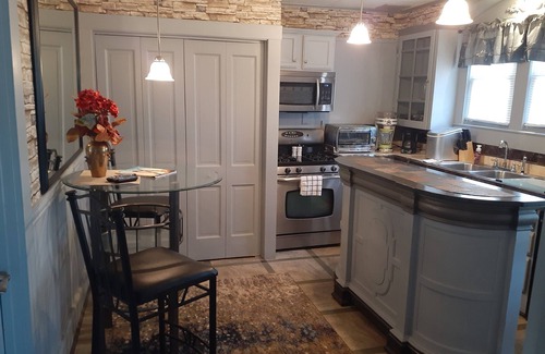 Jeffersonville - Clarksville Apartment | AlpenRose #2 Jacuzzi City Bar