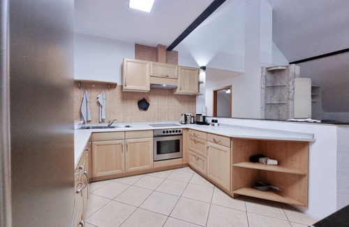 Bockum Apartment | Alpha Apartments: XXL Dachstudio, 8 Bett, Terrasse