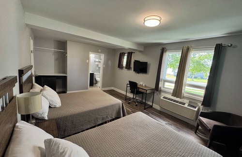 Algoma District Hotel | Alpha Inn