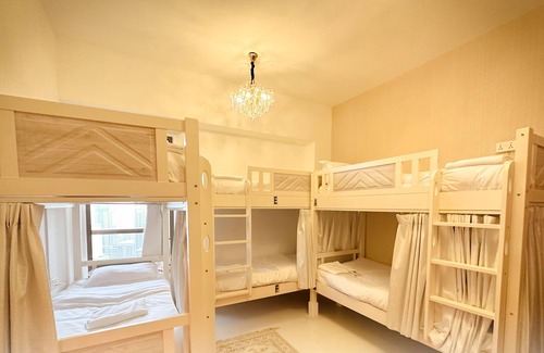Dubai Marina Cabin | Alphatel Beach Hostel JBR - Jumeirah Beach