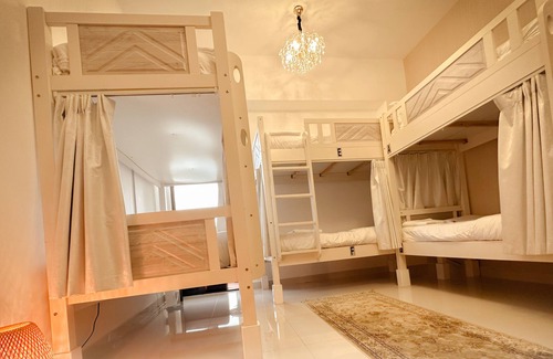 Dubai Marina Cabin | Alphatel Beach Hostel JBR - Jumeirah Beach