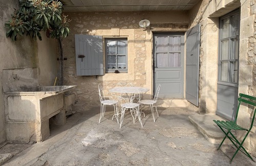 Aureille House | Alpilles, light-filled village house with air-con, courtyard, for 2 or 4