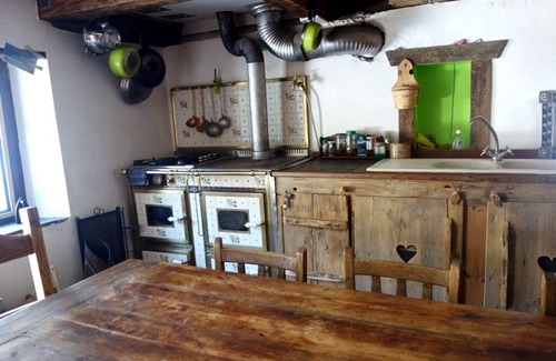 Saint-Nicolas-la-Chapelle Ski Chalet | Alpine Cottage 1200 m