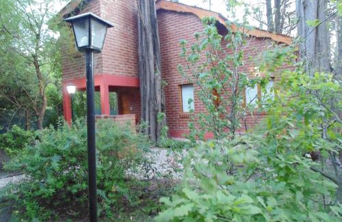 Bosque Peralta Ramos Cabin | Alpina Cabañas