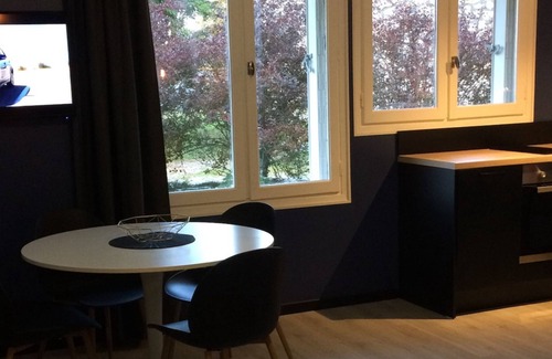 Adervielle-Pouchergues Apartment | Alpine Apartment 200m from the Slopes for 6