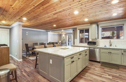 Alpine Meadows House | Alpine Chalet – Nature Lovers Rejoice! Chic 4 BDR