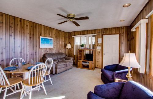 Otter Rock Apartment | Alpine Chalets at Otter Rock