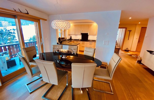 Klosters-Serneus Apartment | Alpine chic in heart of Klosters, short walk to lifts & restaurants, + sauna