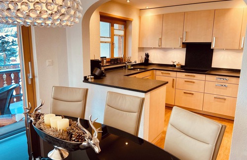 Klosters-Serneus Apartment | Alpine chic in heart of Klosters, short walk to lifts & restaurants, + sauna