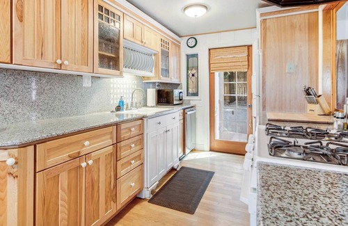 Lower Kingsbury Cottage | Alpine Cottage Hideaway
