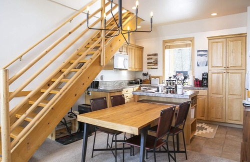 Salt Lake Mountain Resorts Condo | Alpine Creek #3 by Cottonwood Lodging