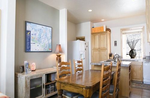 Salt Lake Mountain Resorts Condo | Alpine Creek #4 by Cottonwood Lodging