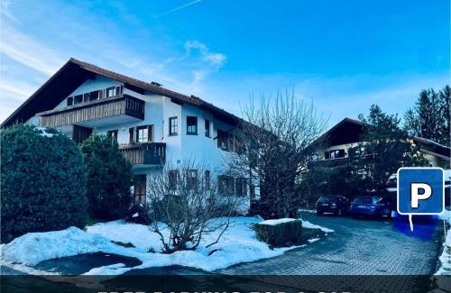 Bad Kohlgrub Apartment | Alpine Gemütlichkeit für 4 mit großer Sonnenterrasse