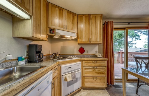 Boise Condo | Alpine getaway with easy hiking & ski-in/ski-out access