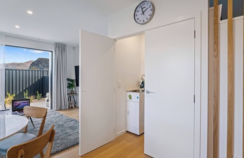 Albert Town House | Alpine Grandview Luxury Townhouse - Explore Wanaka